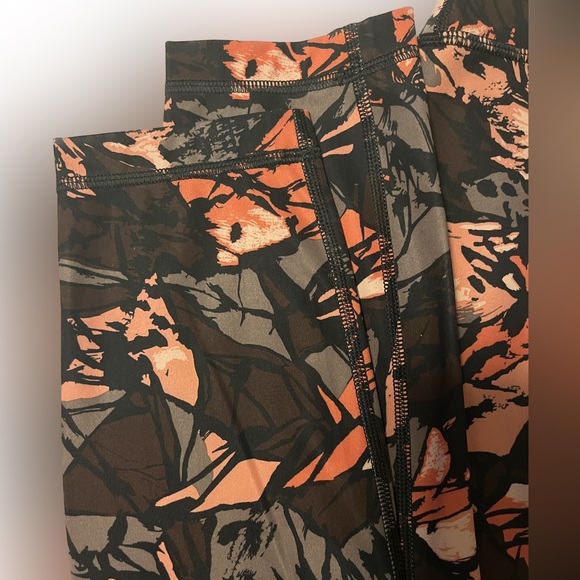 Lululemon leggings - Picture 4 of 6